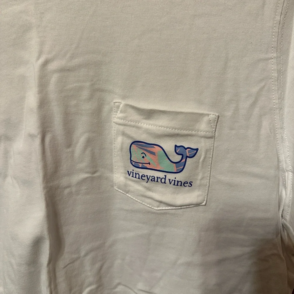Vineyard Vines Outlet Short Sleeve Logo tee size medium - Picture 2 of 5